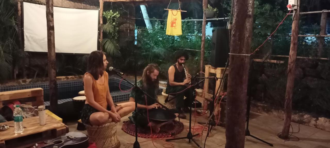 Red Monkeys Hostel Arambol Luaran gambar