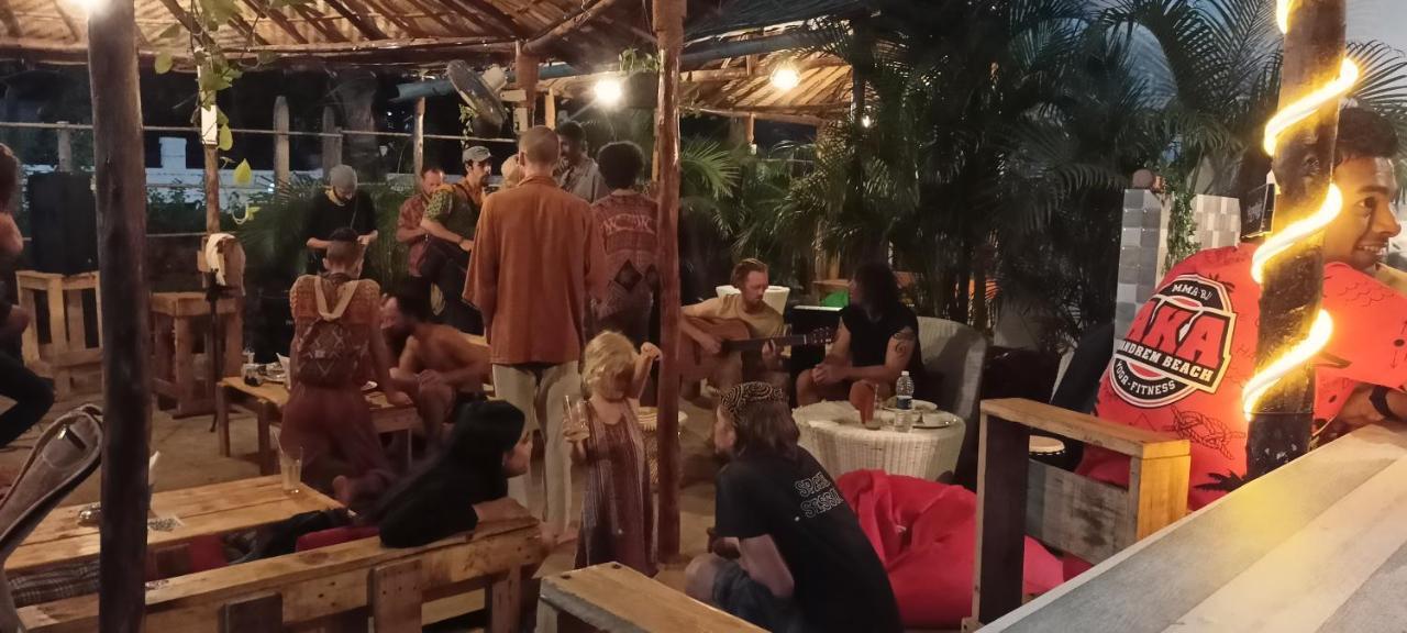 Red Monkeys Hostel Arambol Luaran gambar